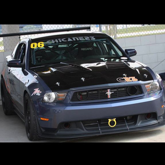 Chicane23 Heat Extracting Hood Mustang 2010-2012
