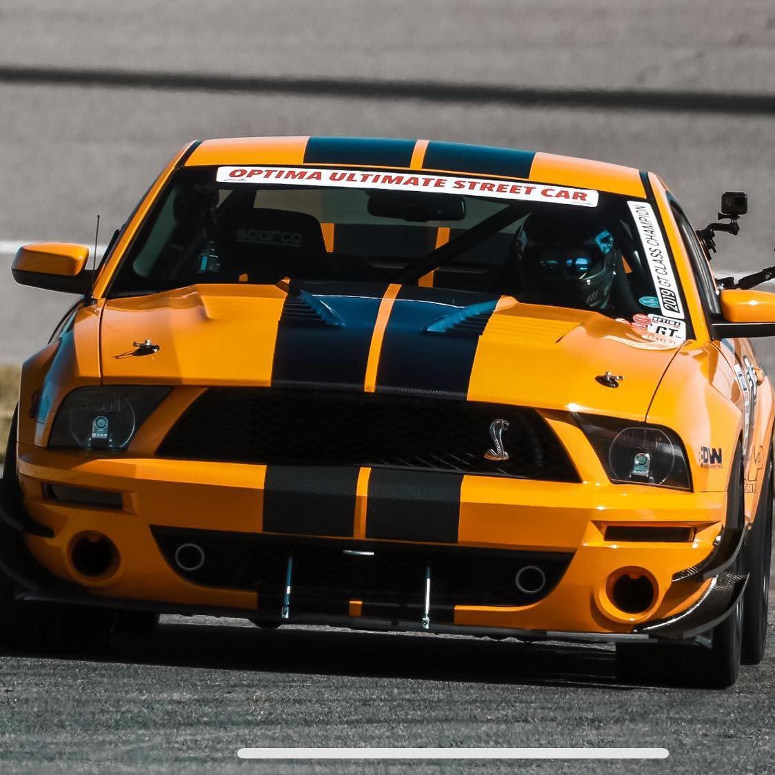 Chicane23 Heat Extracting Hood Mustang 2005-2009